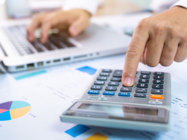 The Key Differences Between A CPA And A Standard Accountant