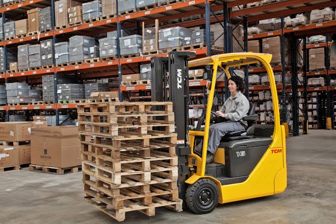 The Hidden ROI of Hiring a Material Handling Consultant—And How to Maximize It 1 The Hidden ROI of Hiring a Material Handling Consultant—And How to Maximize It