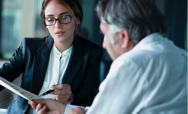 Understanding the Legal Side of Starting an Online Business