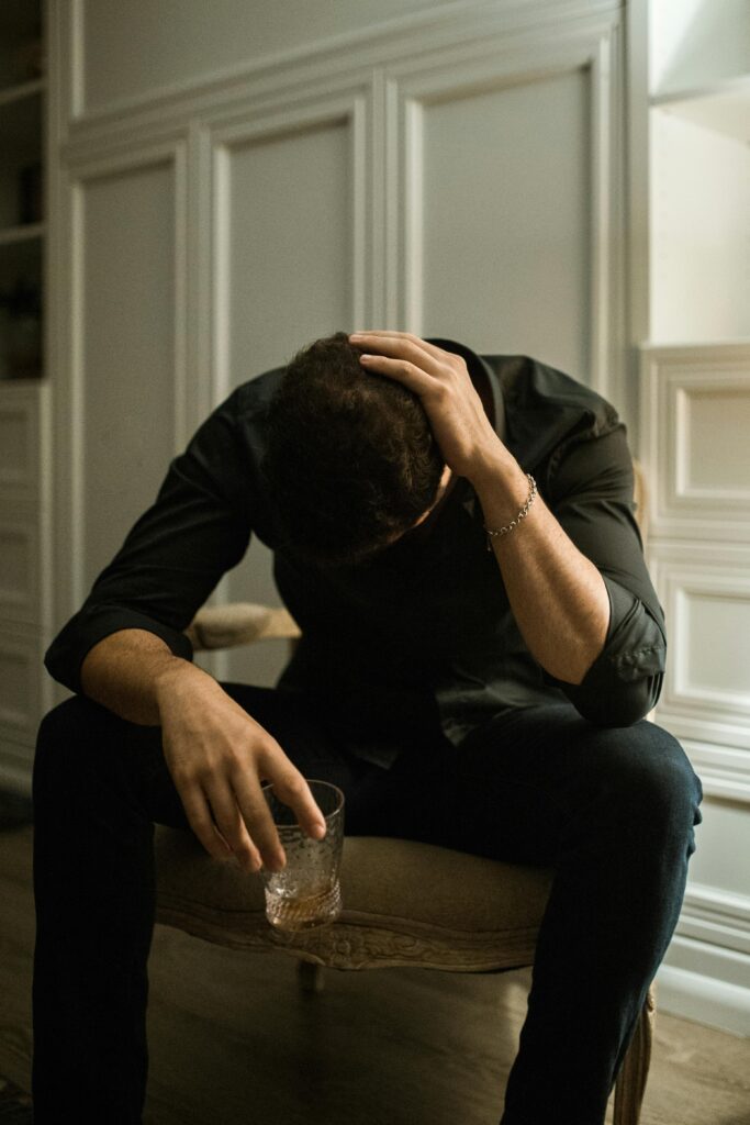 Navigating Alcohol Withdrawal: What You Need to Understand 1 Navigating Alcohol Withdrawal: What You Need to Understand