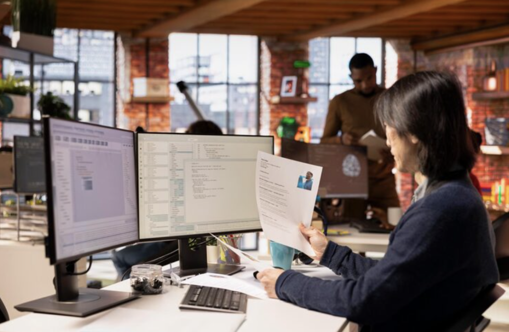 How HRMS Software Improves Payroll Accuracy and Workforce Productivity